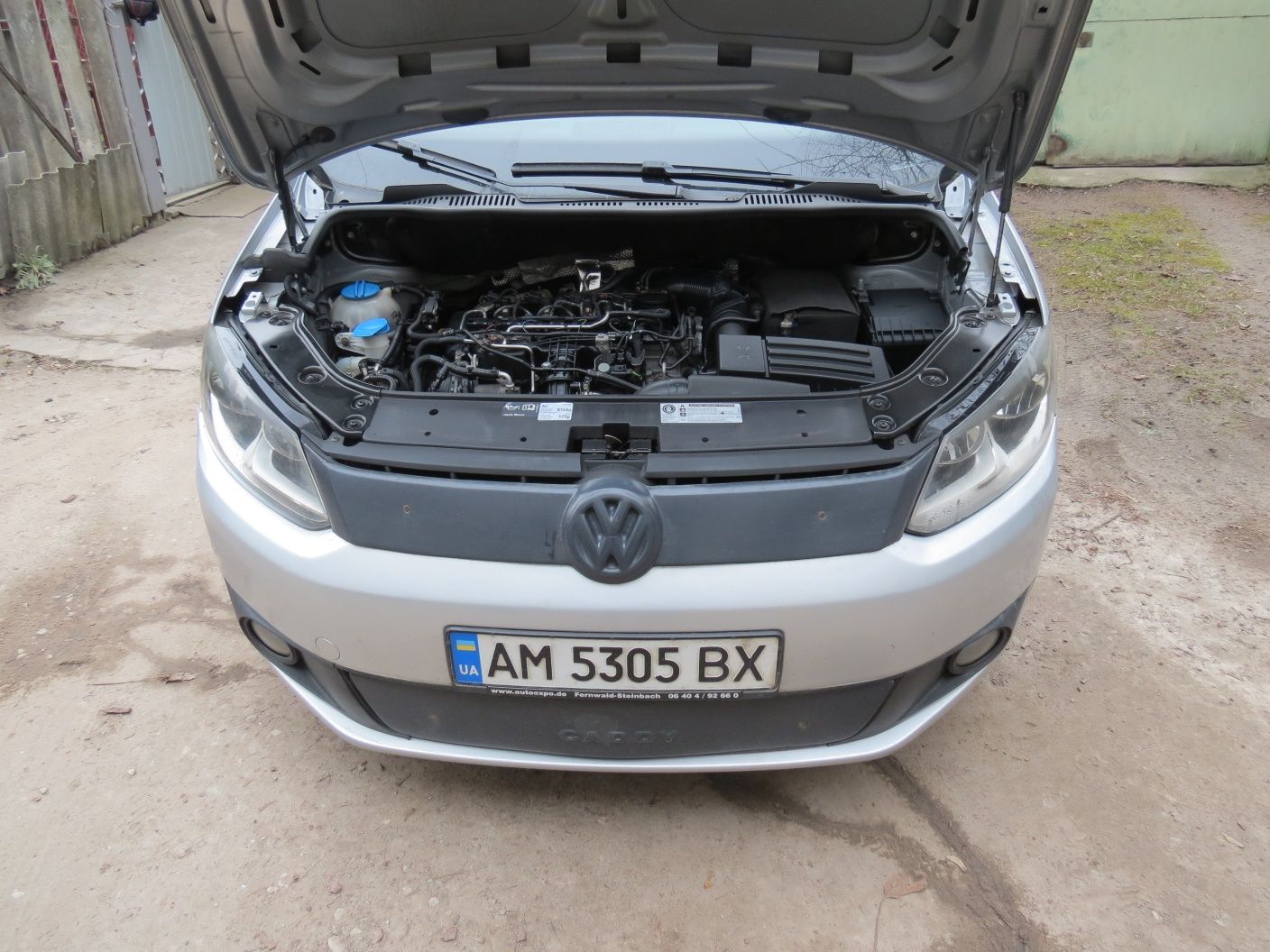 Volkswagen  CADDY 2011