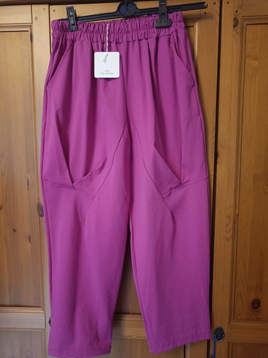 Spodnie chinosy fuksja nowe