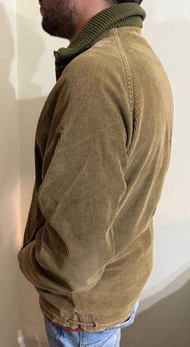 Casaco de Canelado Verde Azeitona com Fecho Frontal