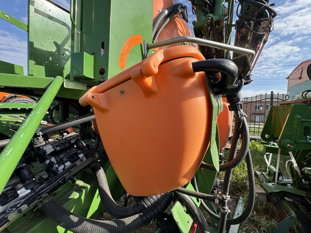 Оприскувач AMAZONE UX 5200