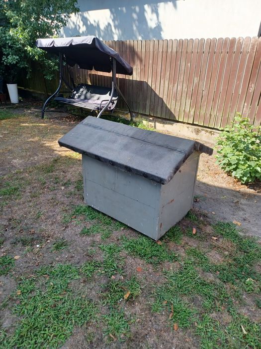 Buda drewniana dla średniego/dużego psa