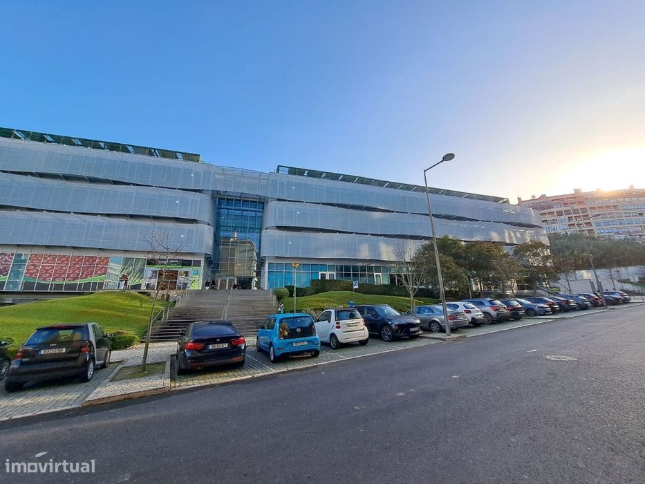 Arrendamento de escritórios na Rua Luciana Stegagno Picchio, 3