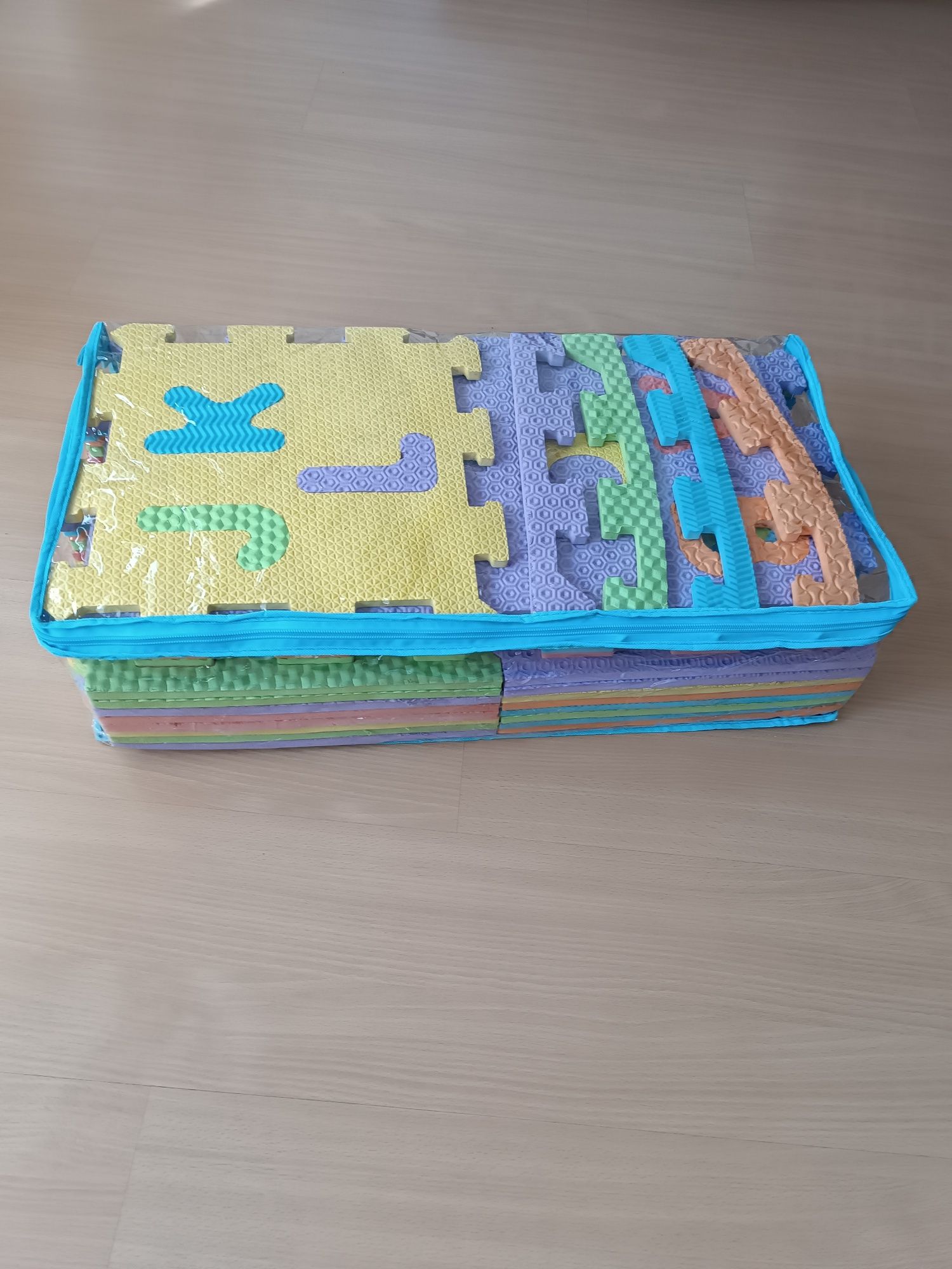 Tapete - puzzle criança