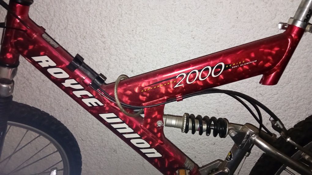Bicicleta BTT Suspensão marca dupla Royce Union 2000