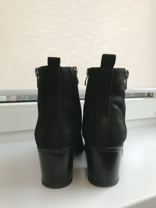 Продам ботиночки женские,Caprice р.41.