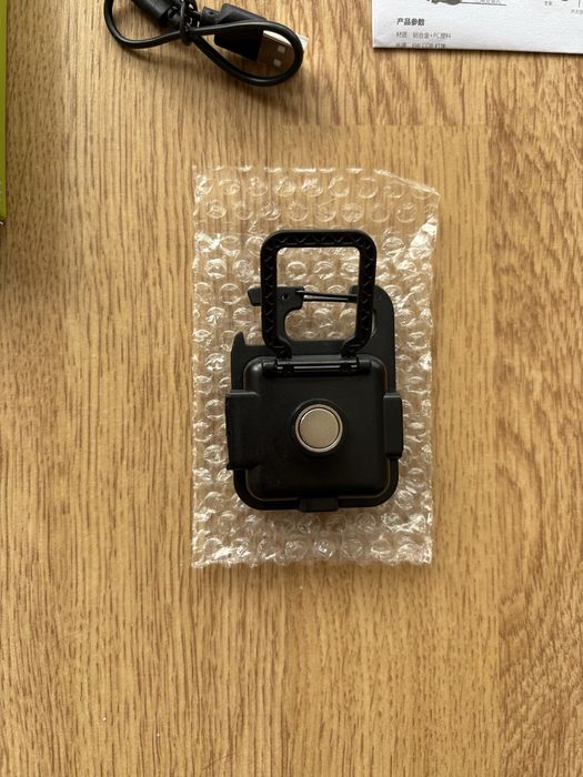 Аккумуляторный LED фонарик светодиодный фонарь ручной брелок карабином