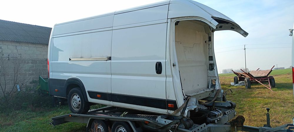 karoseria peugot boxer uszkodzona l4 h2