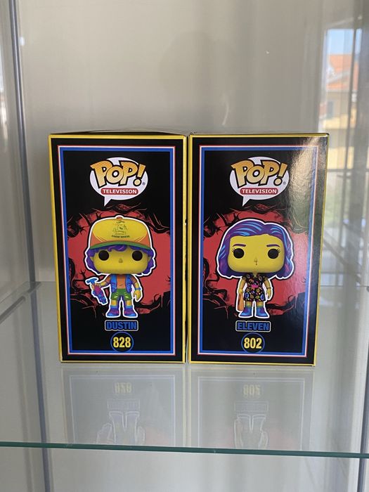Funko pop stranger things - dustin e eleven black light special