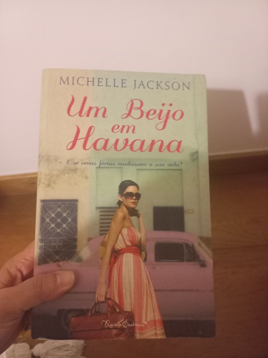 Livro novo Um beijo em Havana