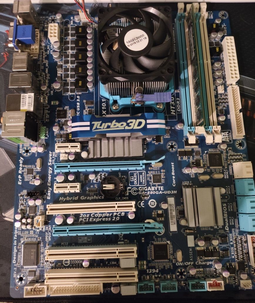 Płyta głowna gigabyte GA-880GA-UD3H +

Phenom II X2 + 2GB DDR3