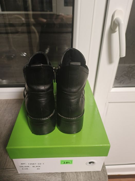 Продам ботиночки.