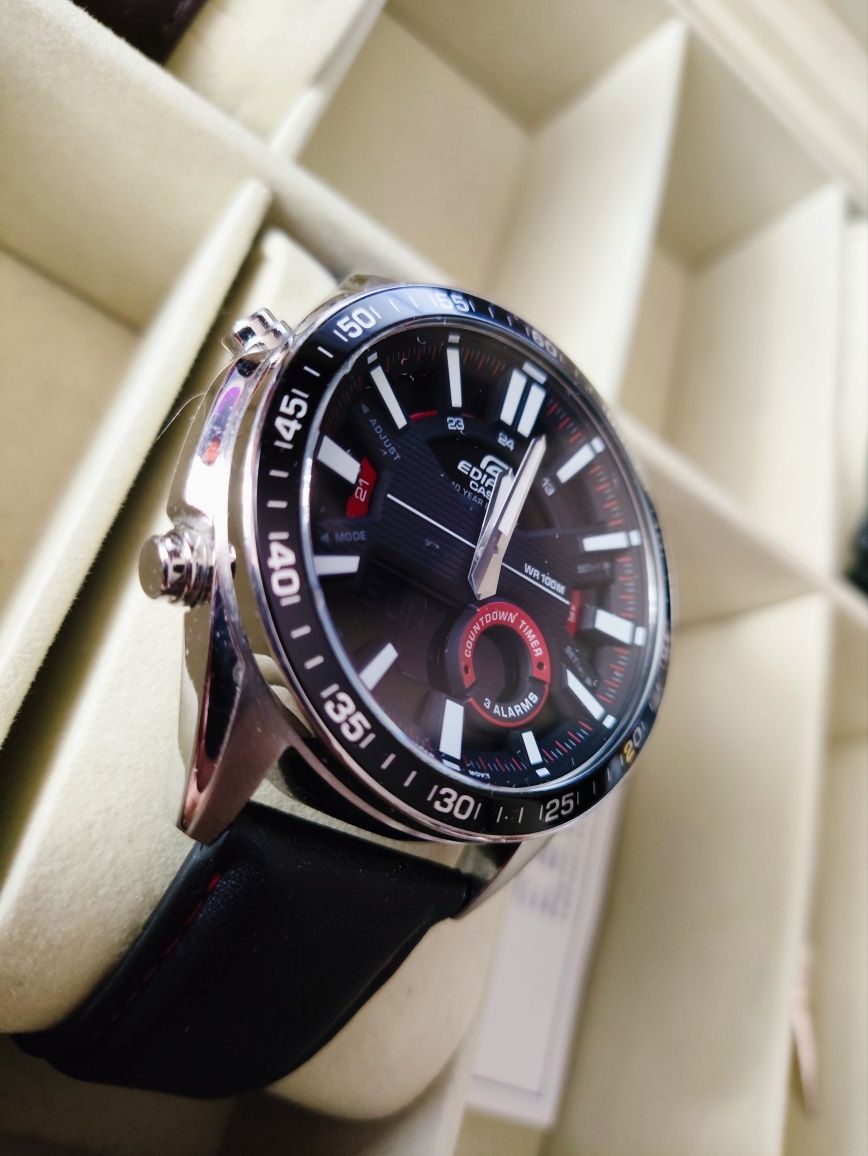 Чоловічий годинник EFV-C100L-1AVEF Casio