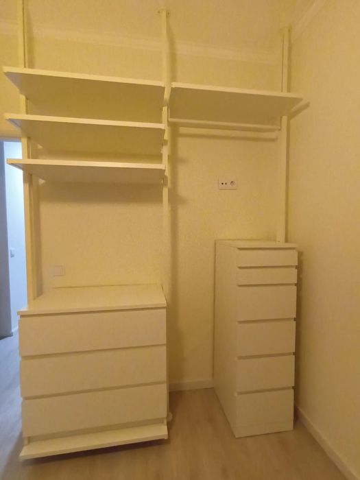 Roupeiro- estrutura aberta