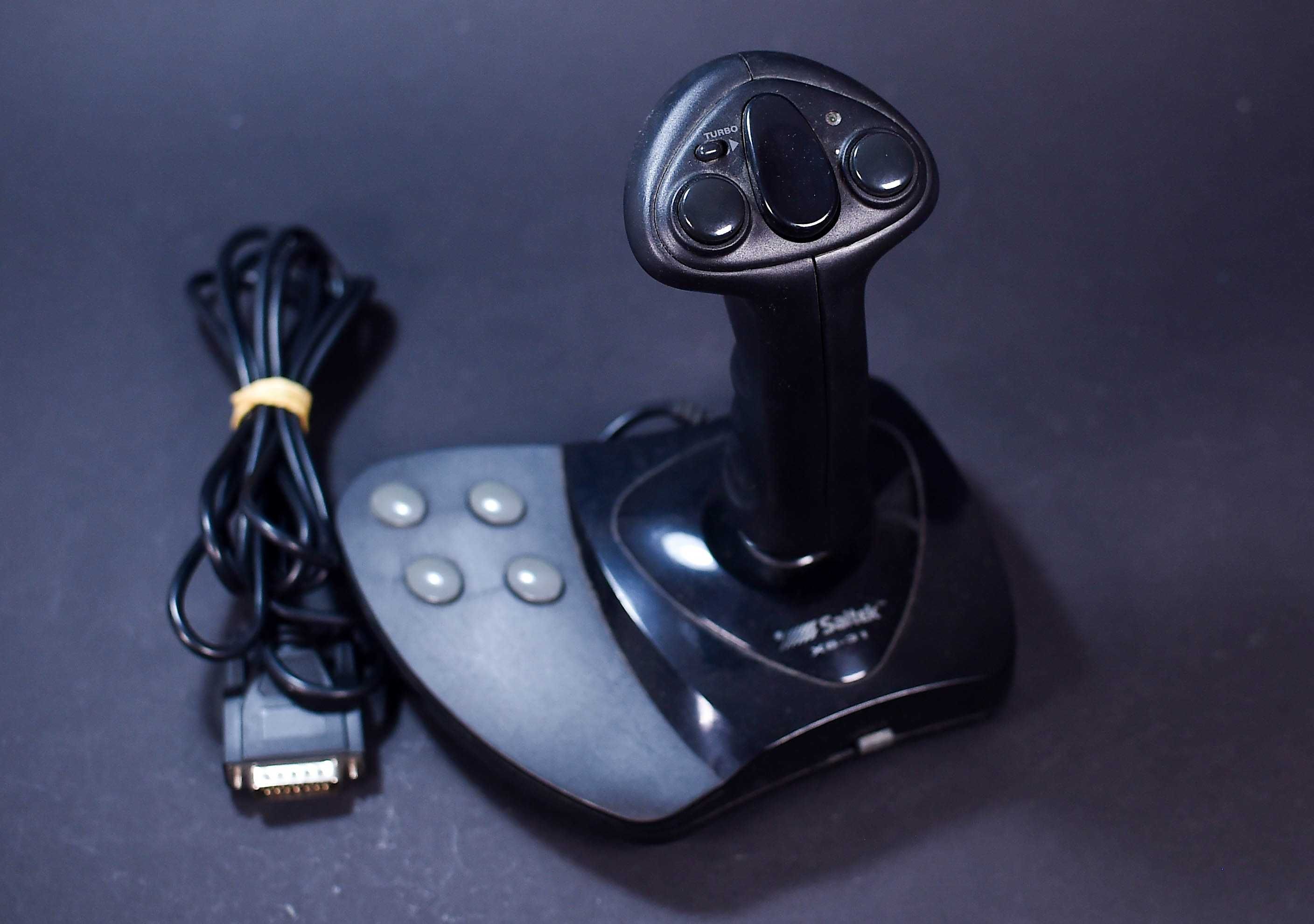 Joystick - Saitek X8-31