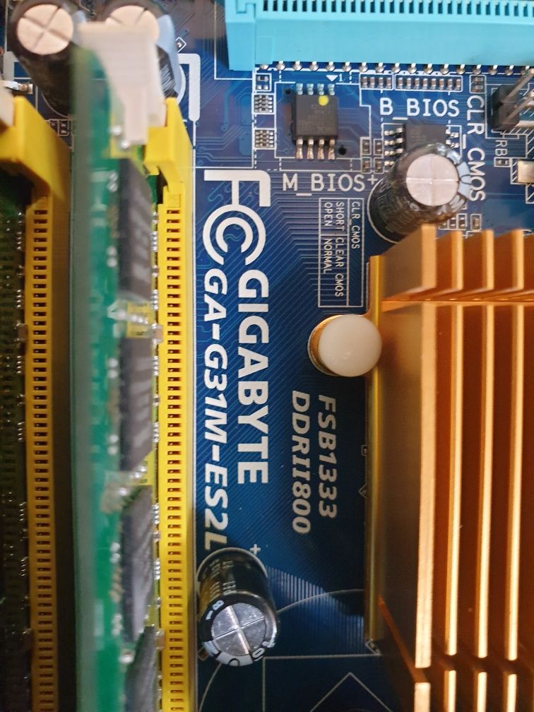 Płyta GA-G31M-ES2L+ procesor CPU E7500 2,93GH + 2GB RAM