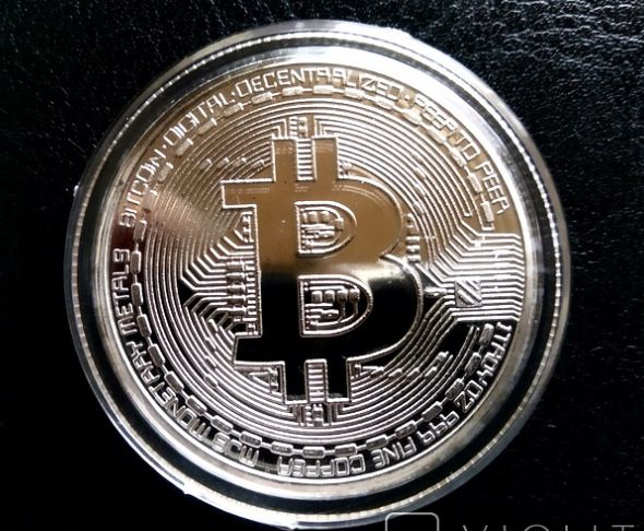 Монети Біткоїн Биткоин BITCOIN в наявності більше 500шт NEW в капсулах
