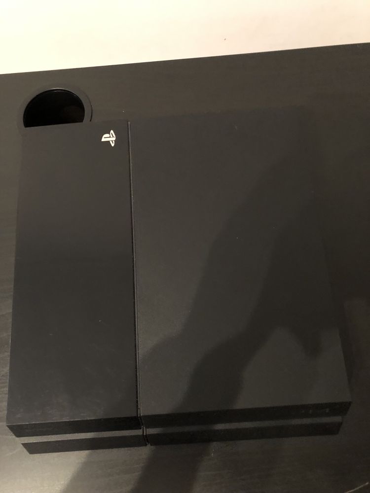 Vendo PS4 tudo a funcionar