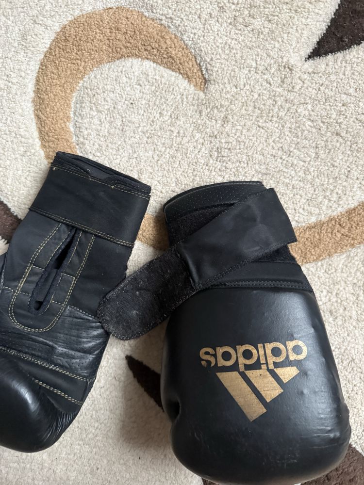 Боксерські перчатки adidas
