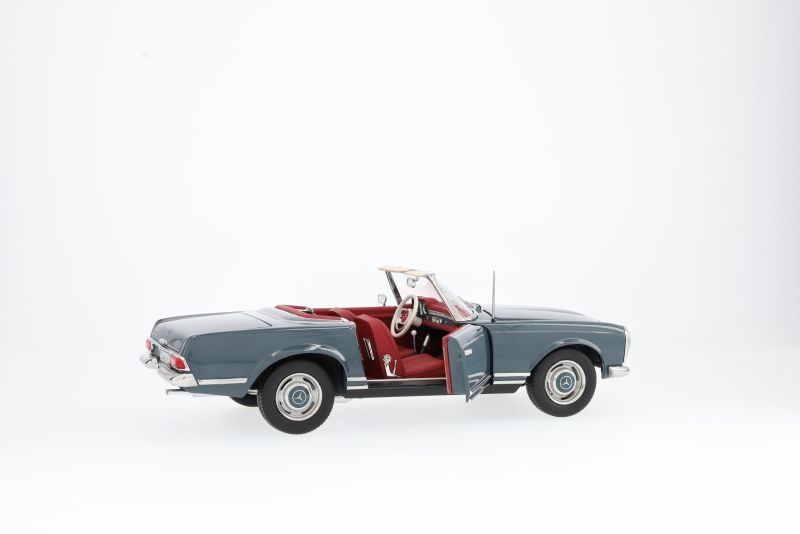 Miniatura 1 18 Mercedes SL 230 Pagode W113