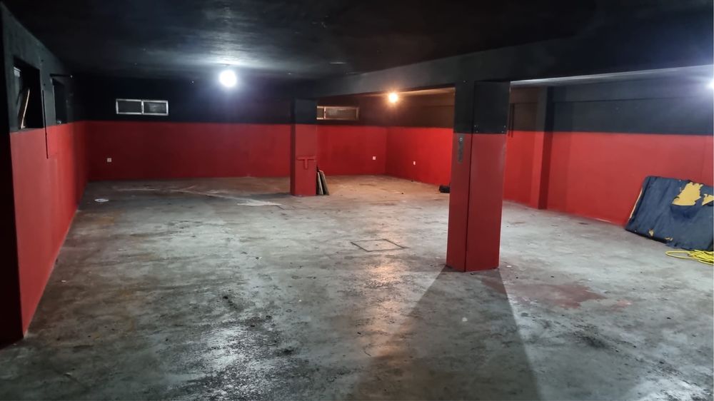 Armazem com 120 m2 para arrendar-Maia