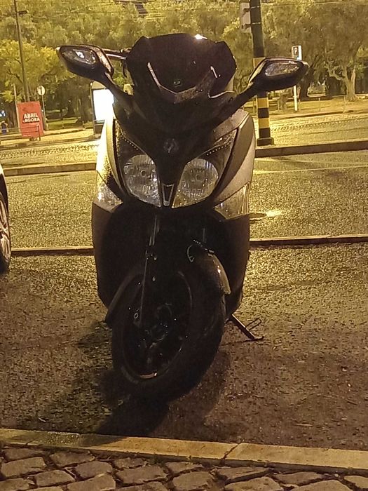 Scooter Sym GTS sport 15cv (11kw)