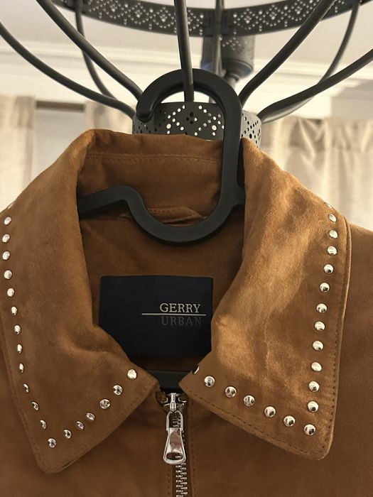 Blusão Gerry Urban em pele .