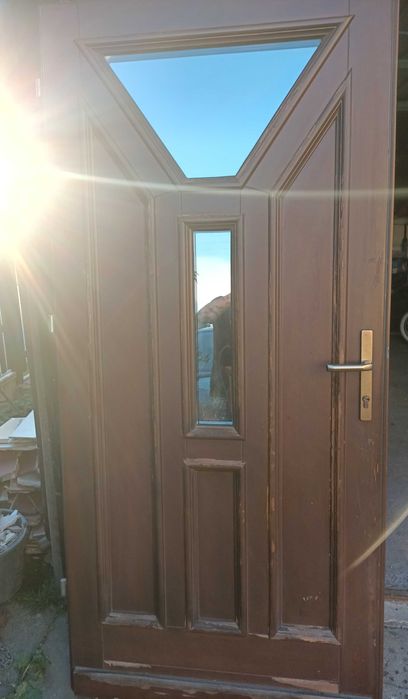Drzwi zewnętrzne drewniane