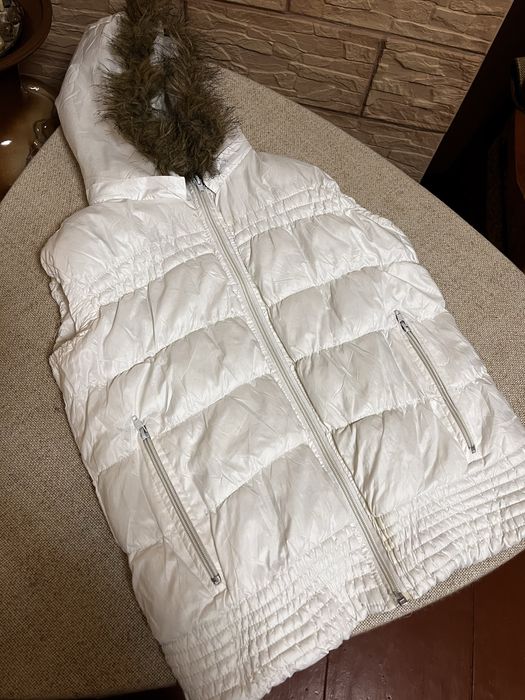 жилетка  білого та бежевого кольору