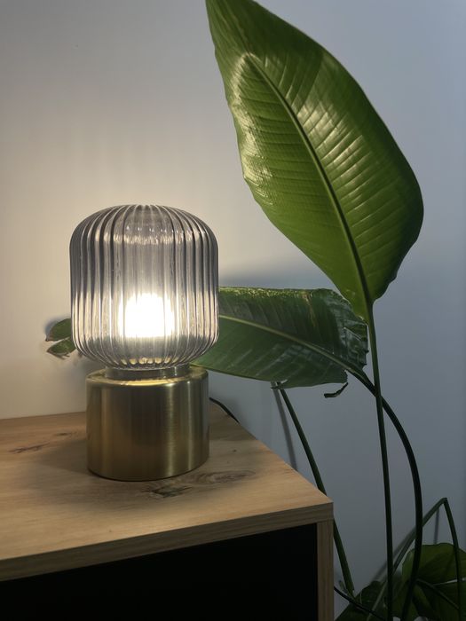 Piękna lampa stołowa IKEA SOLKLINT – stan super + żarówka w zestawie