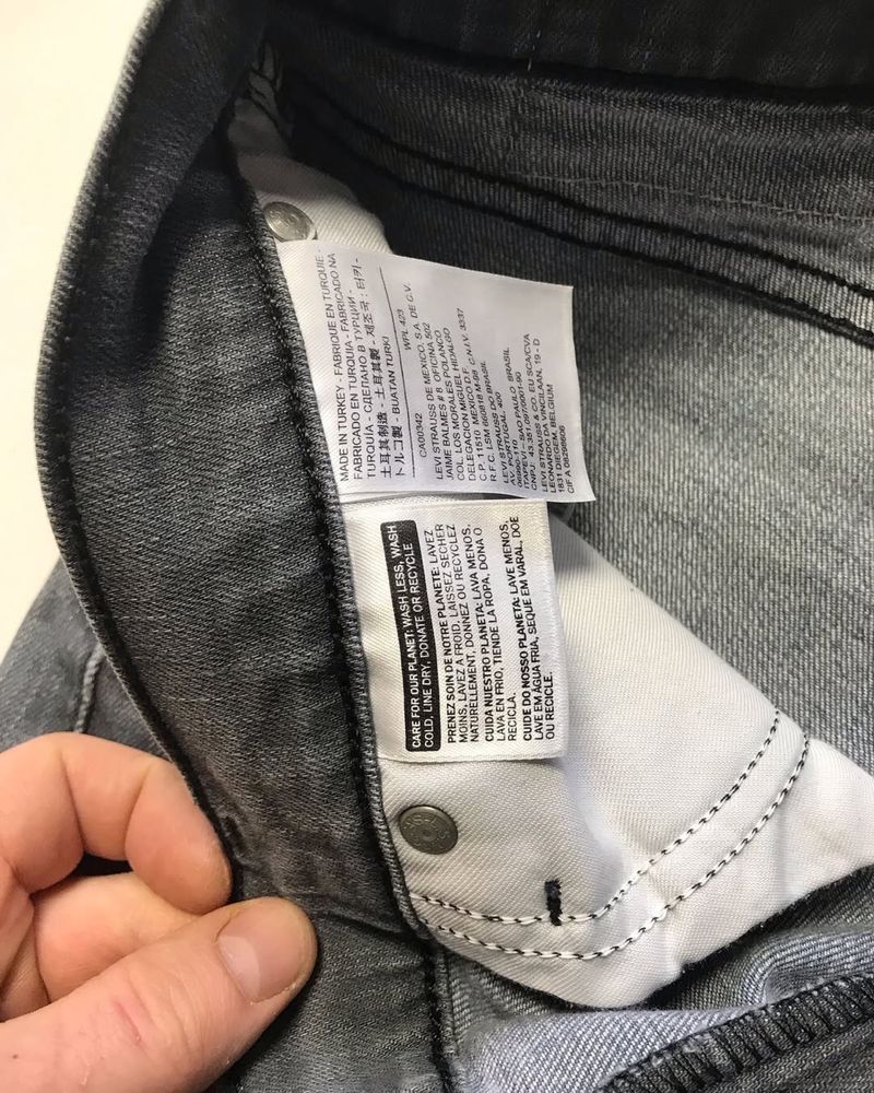 Джинси від Levi’s   Розмір w33 L32  Стан супер