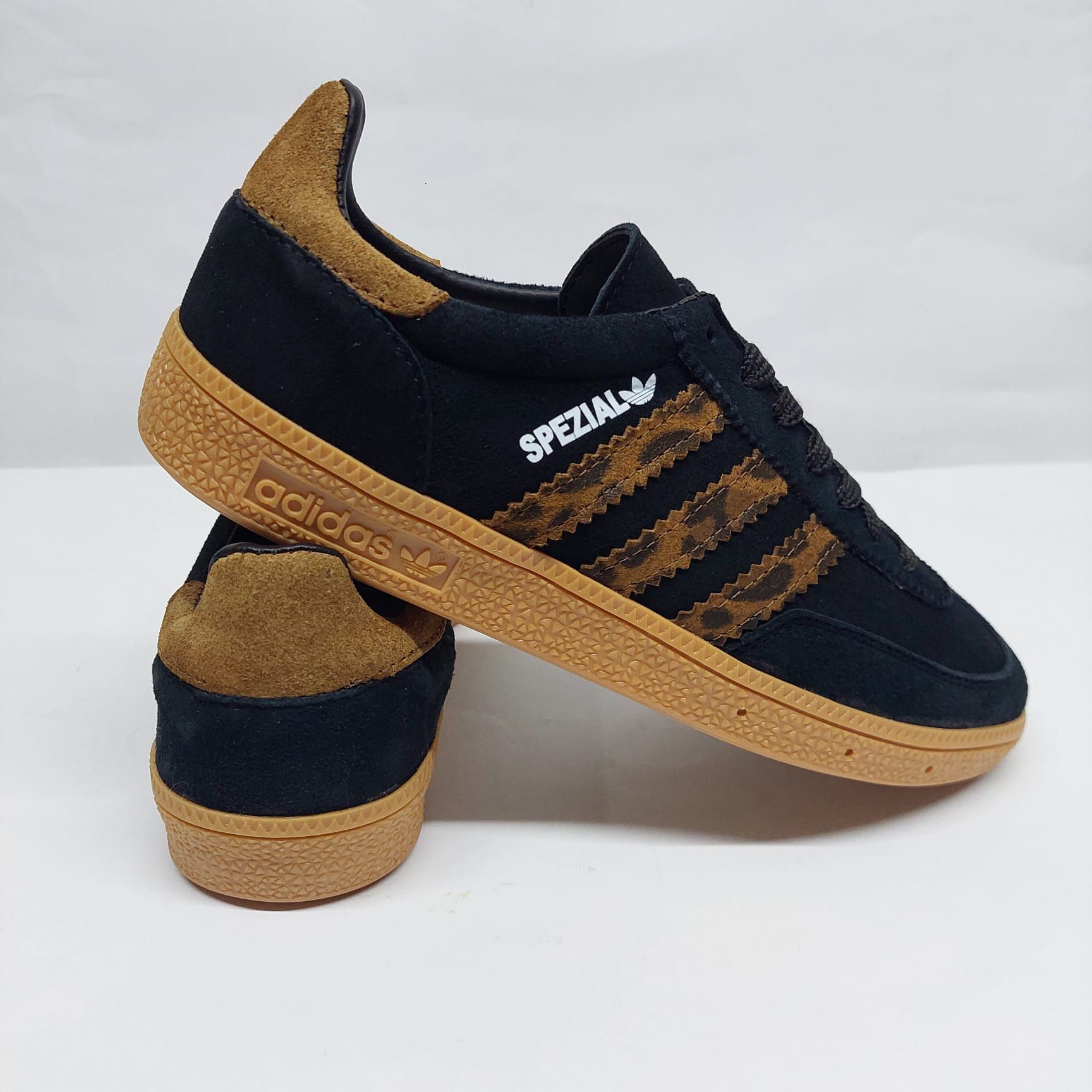 Adidas spezial preto