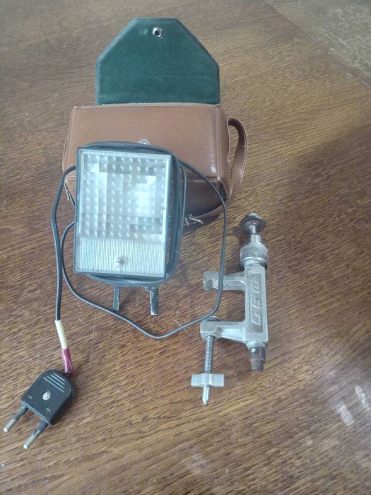 Продам фотовспышку Фотон