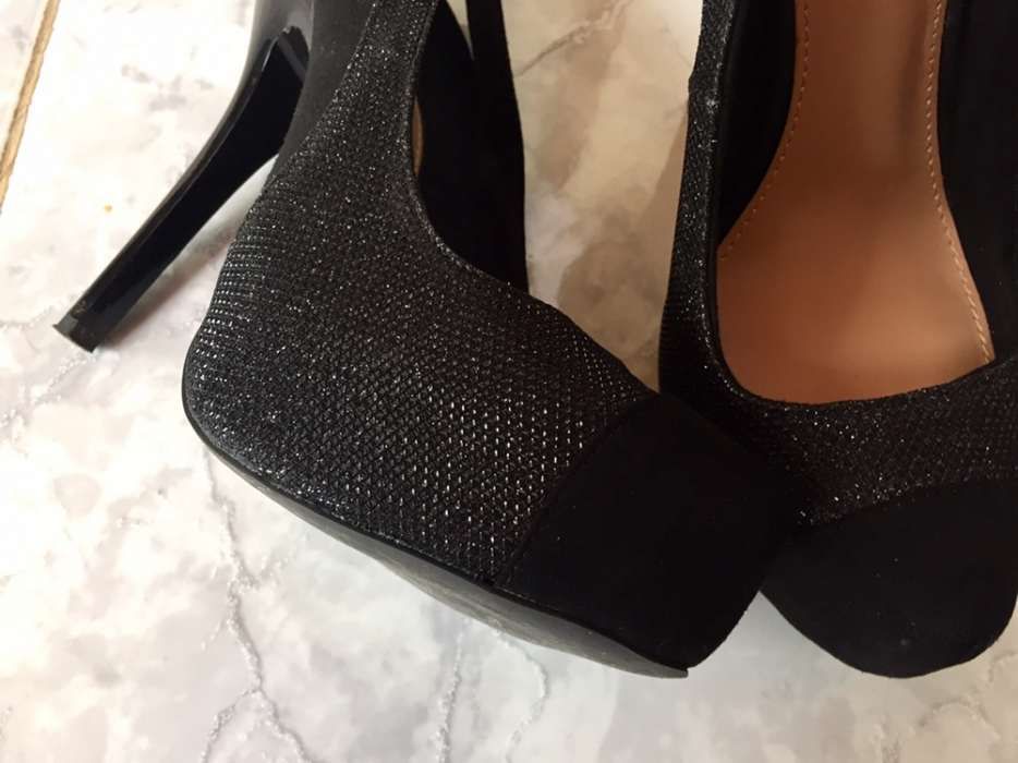Sapatos berskha