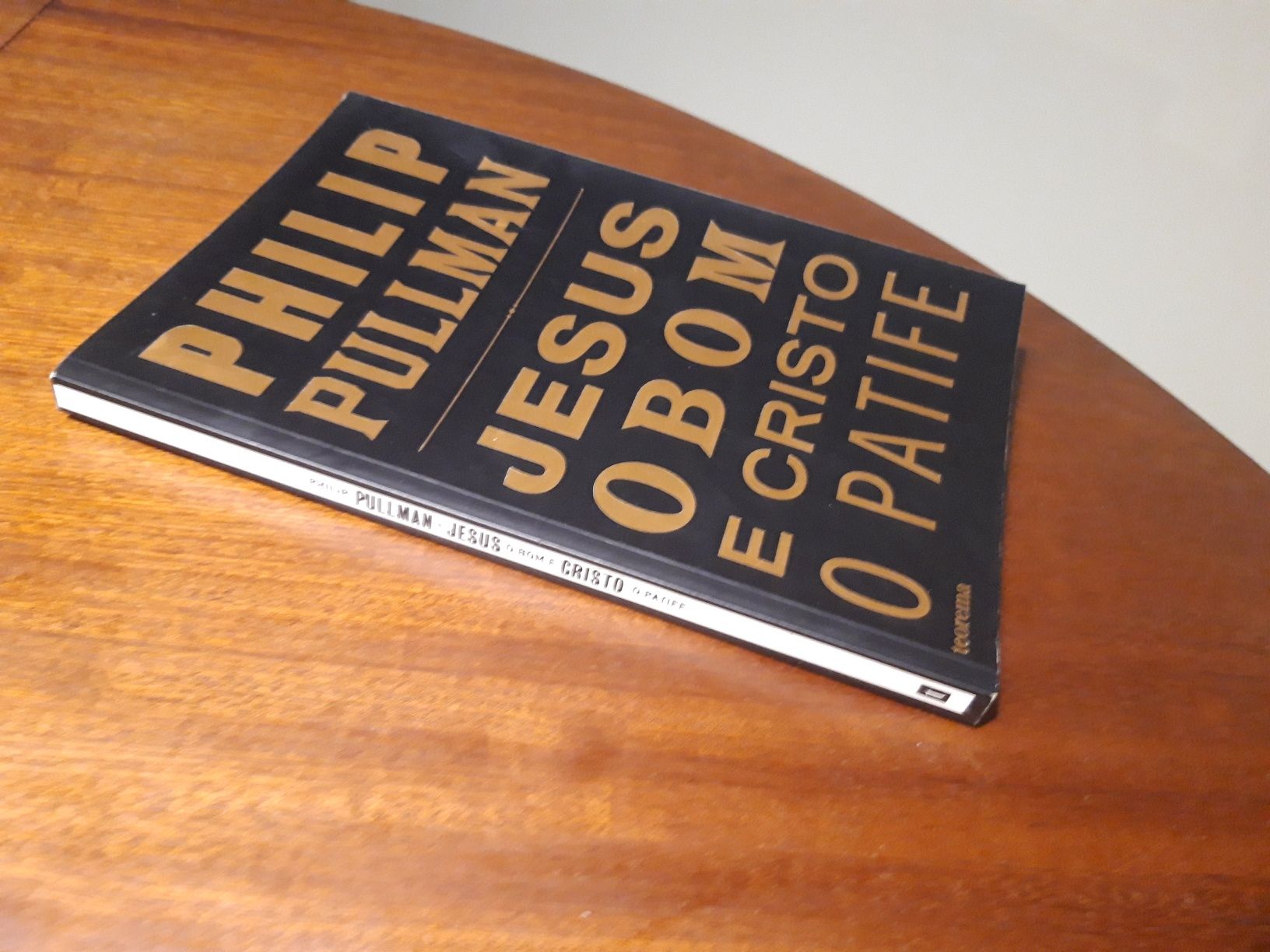 Philip Pullman: "Jesus, o Bom, e Cristo, o Patife" - NOVO