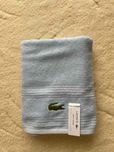 Lacoste - ręcznik łazienkowy z USA.