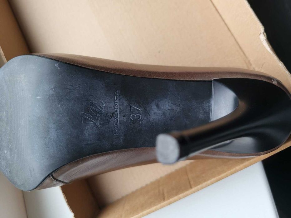 жіночі осінньо - весняні туфлі