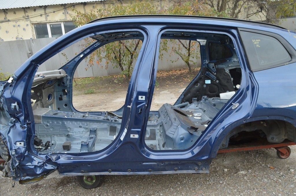 Стойка кузова центральная левая BMW X3 G01 18- на кузове (01) цвет phy
