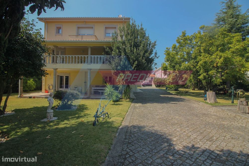 Moradia individual T5 com Elevador em Braga!