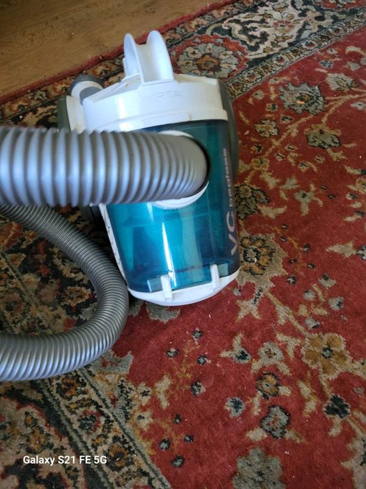 Пылесос мощный, легкий