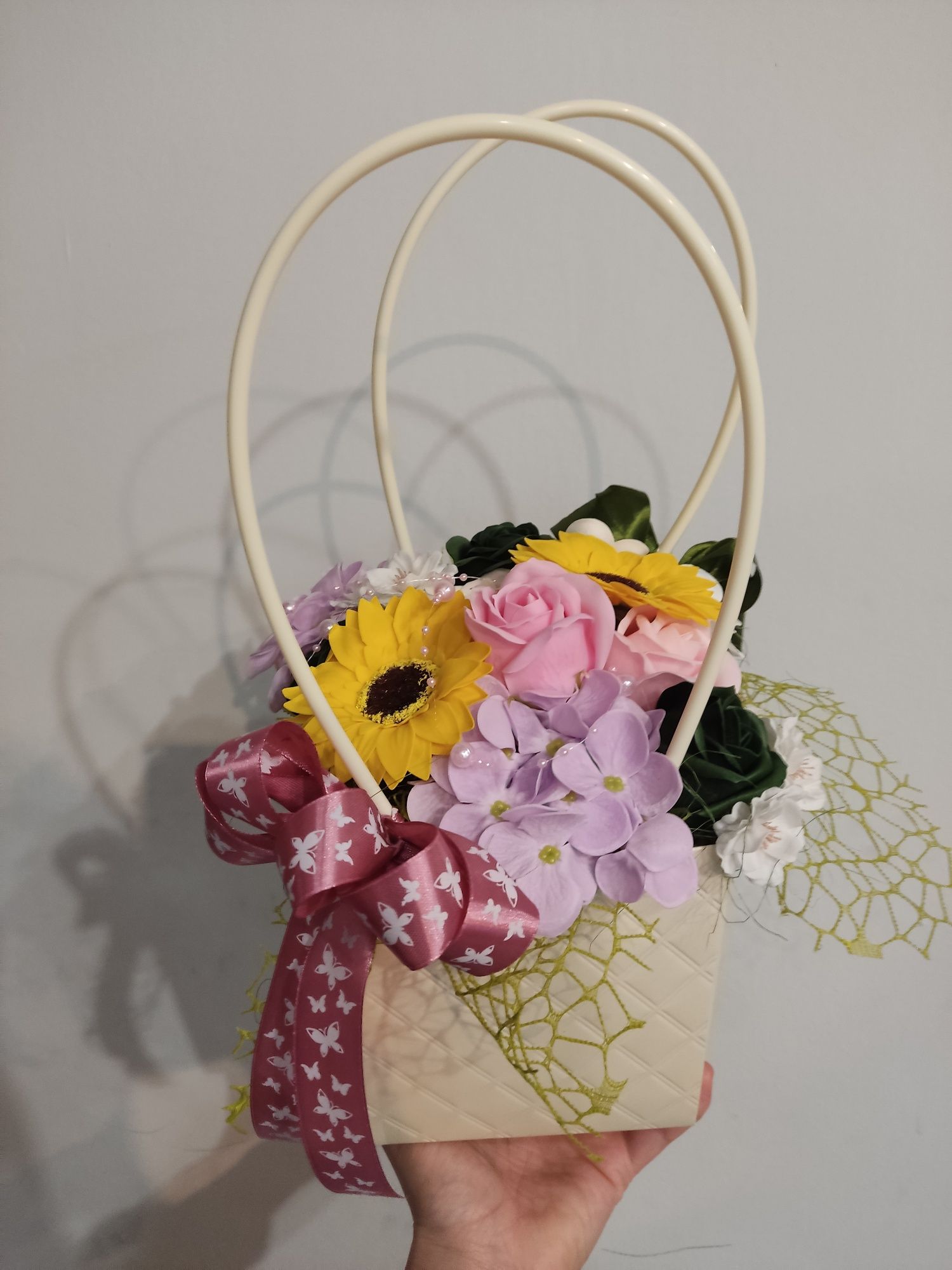 Flower Box w koszyczku mydlane Kwiaty Dzień Matki Komunia Chrzest urod