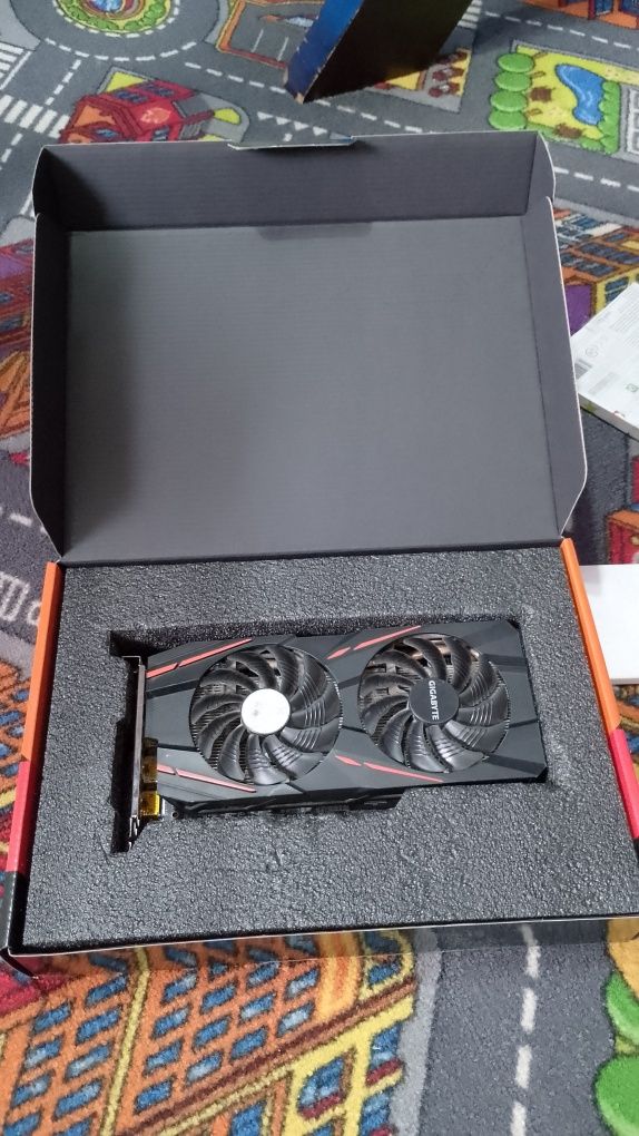 Відеокарта Rx 580 8 gb.