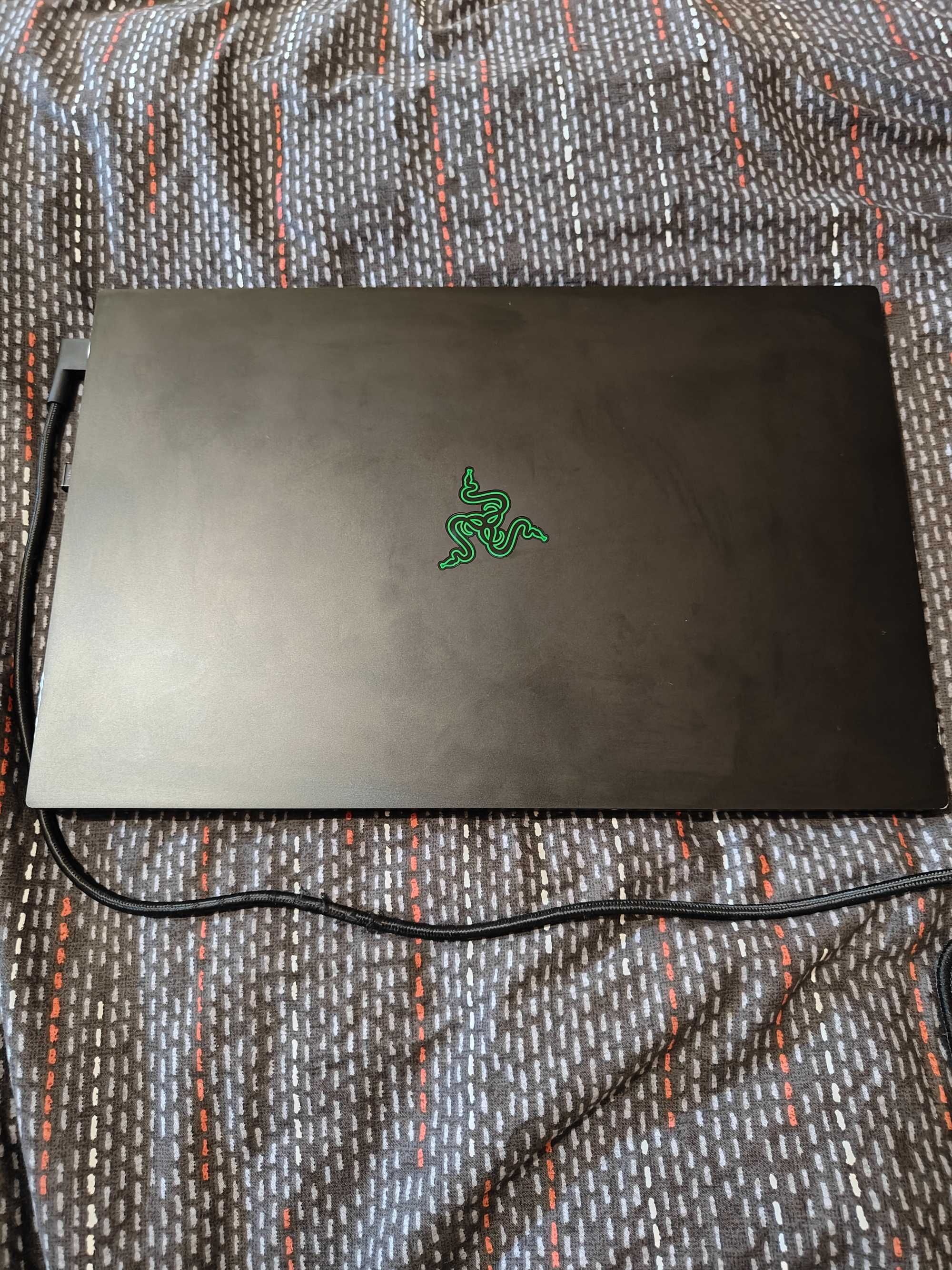 Razer Blade 17/RTX 3070ti/i9-12900h/16gb/1tb