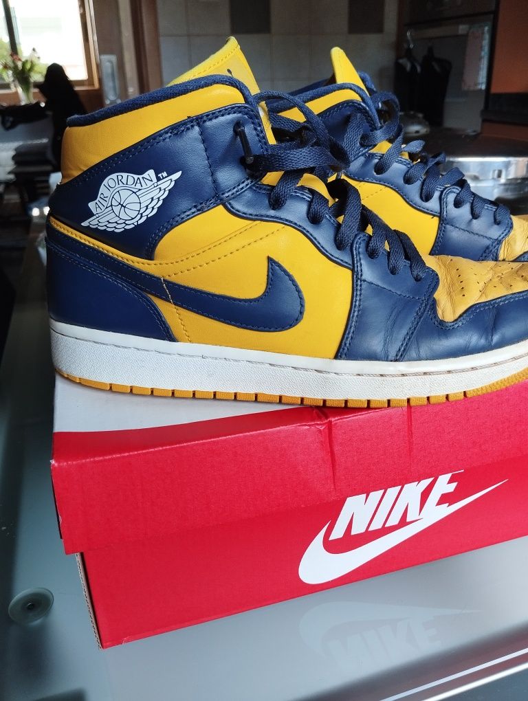 Air Jordan 1 Mid Yellow/Blue