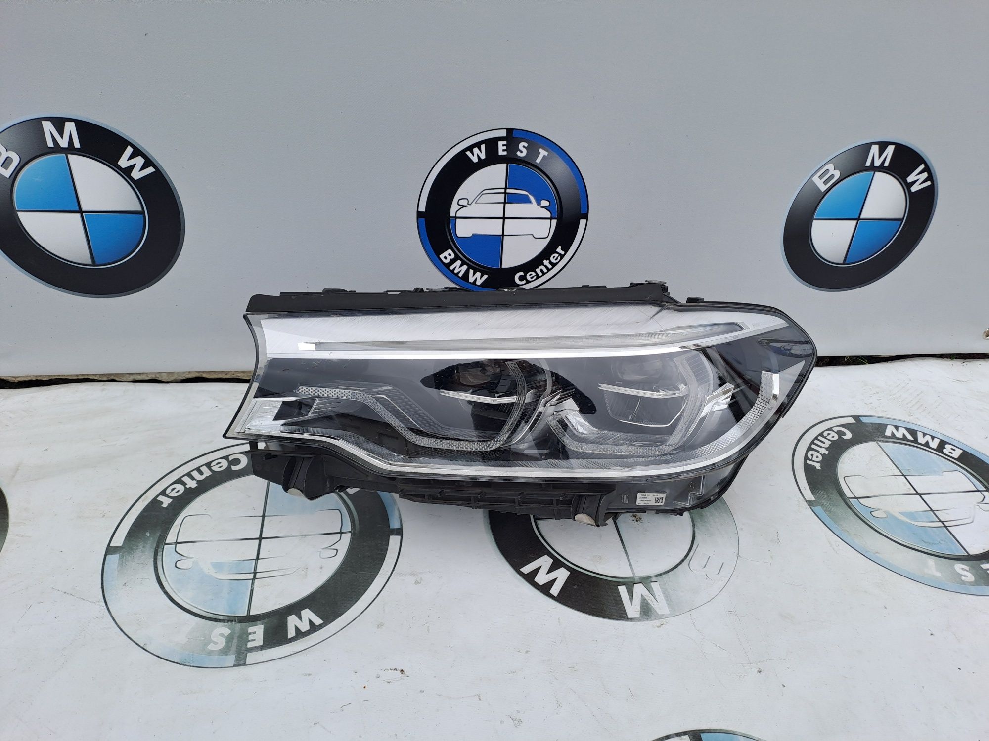 Фара передня ліва Led adaptive bmw g30 g31