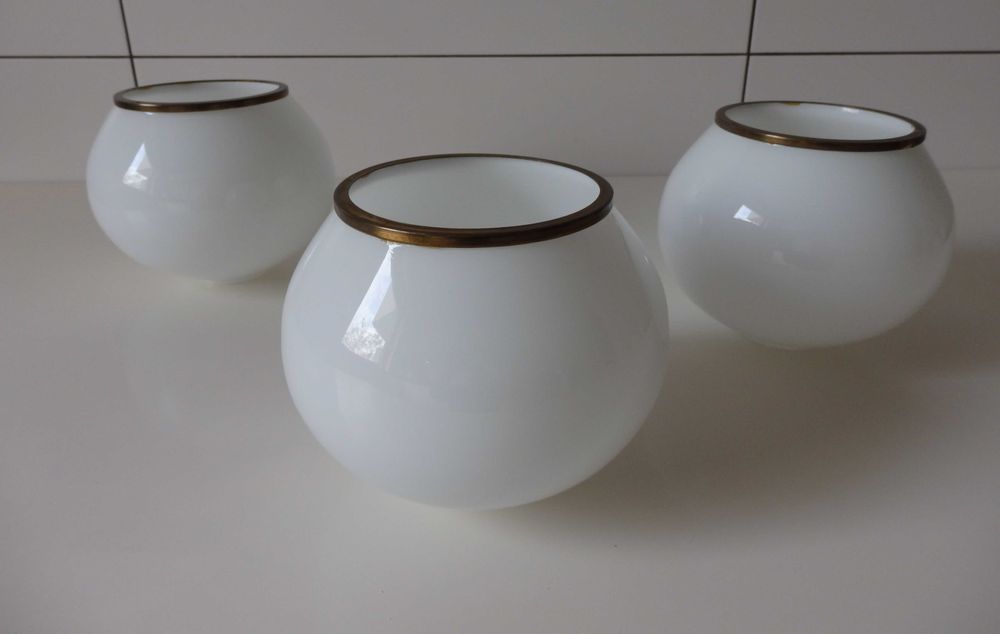 Klosze białe kule , komplet 3 szt. z lat 70 tych. Do żyrandola.