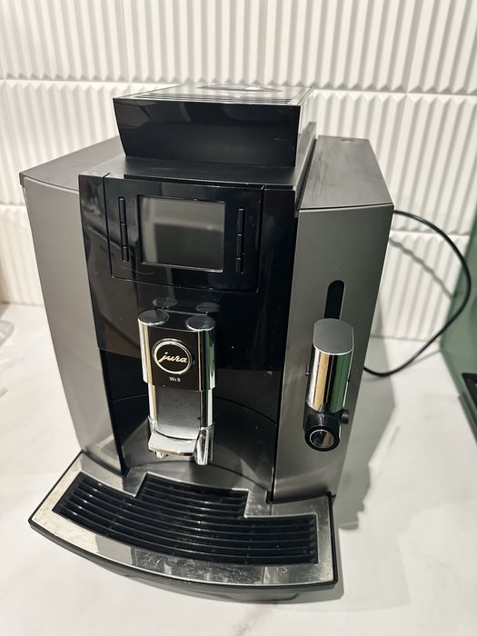 Automatyczny ekspres do kawy Jura WE8