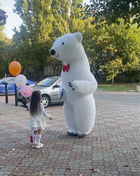 Привітання від білого ведмедика аніматор білий ведмідь мішка на свято