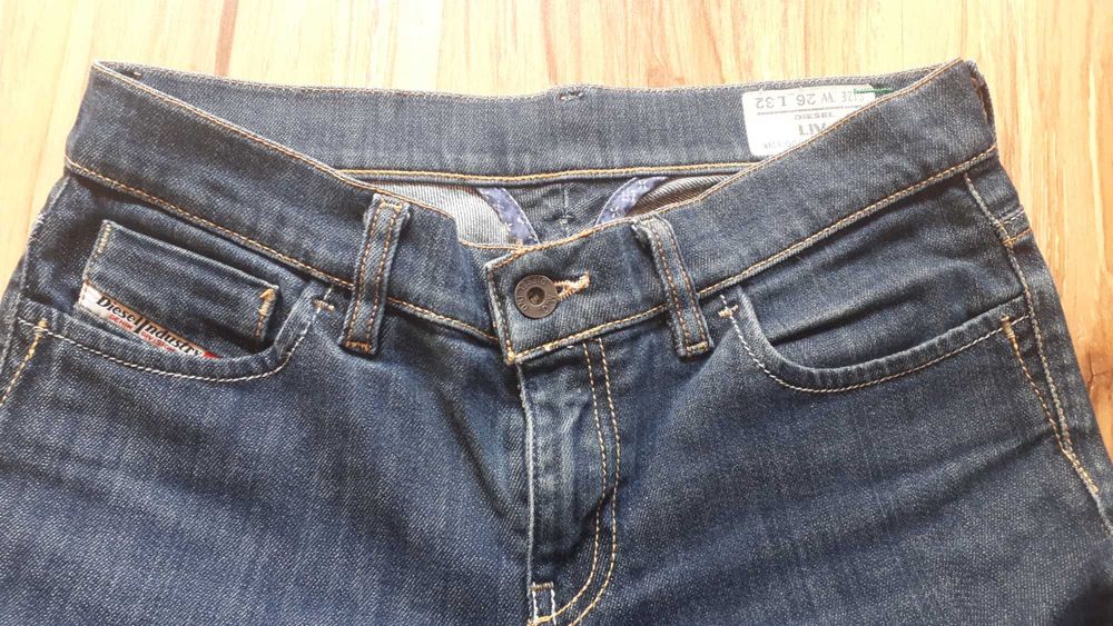 Spodnie jeansowe Diesel 26/32
