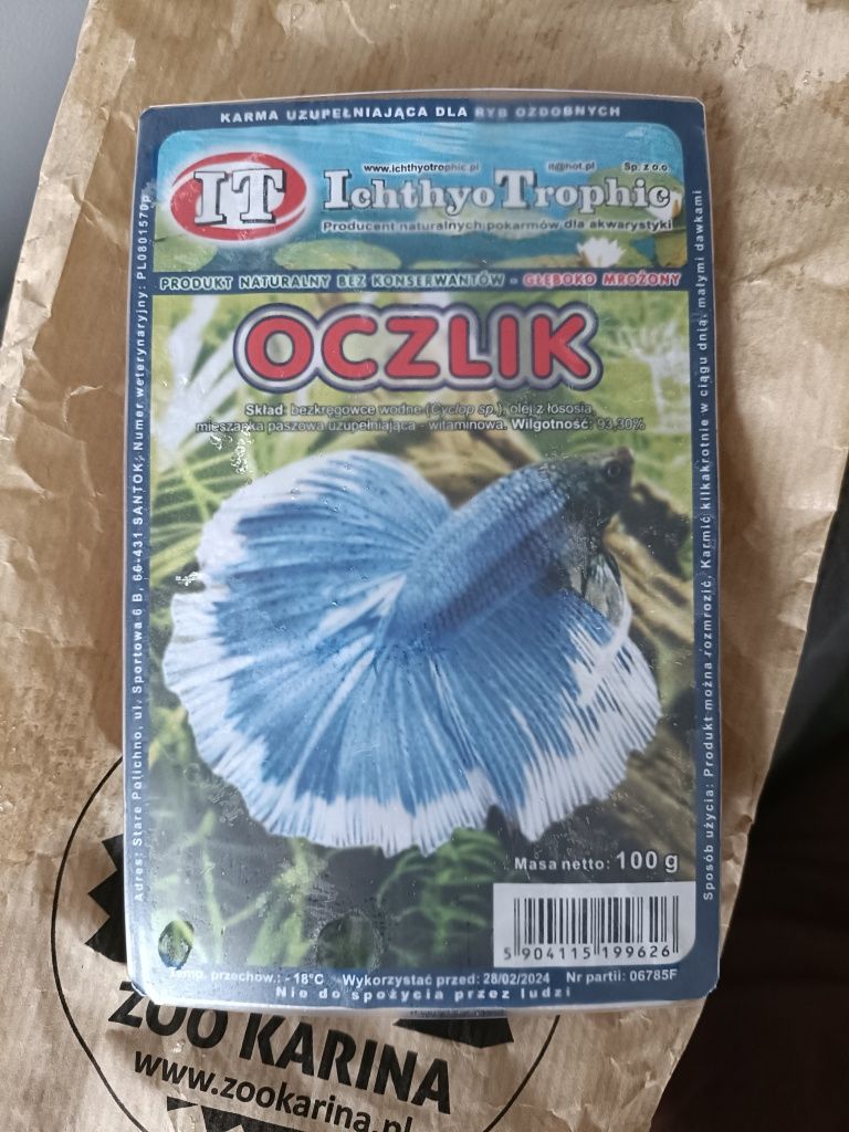 Oczlik z olejem z łososia - karma dla ryb ozdobnych