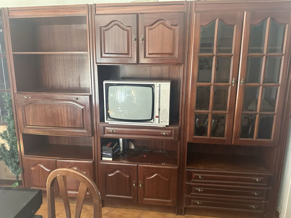 Movel de sala em madeira macica